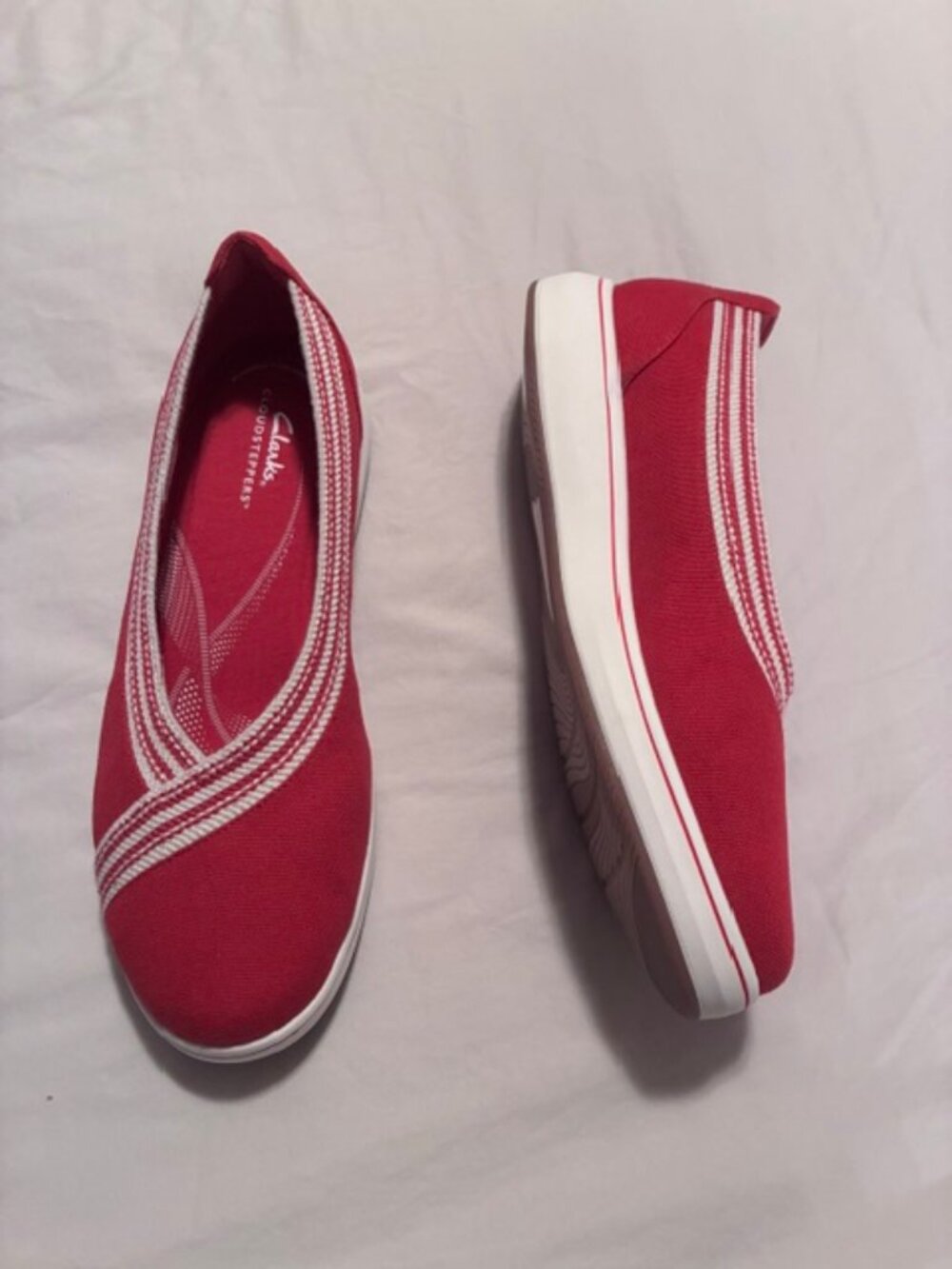 NWT Clarks Breeze Sky Air Cherry Red Slip On Walking Flats Size 11M